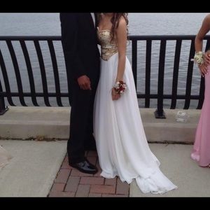 Prom/Evening Gown.Good Condition. Strapless